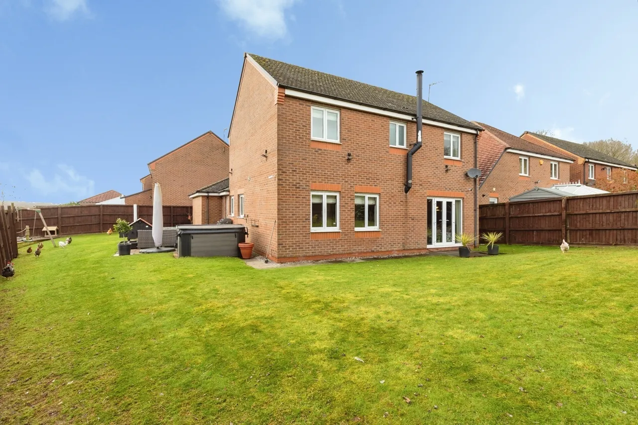 Dam Wood Close, Chorley, Lancashire, PR7, photo 2