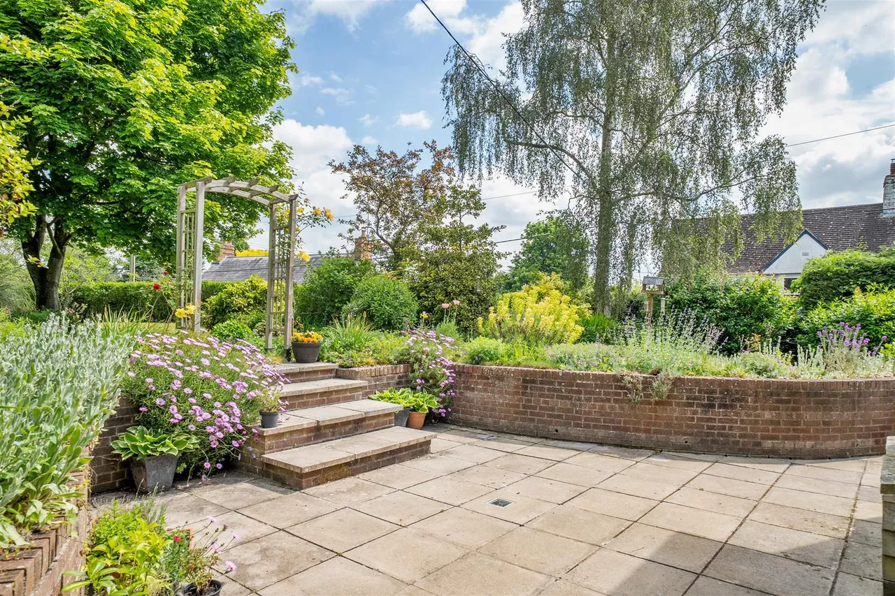 High Street, Great Cheverell, SN10, photo 20