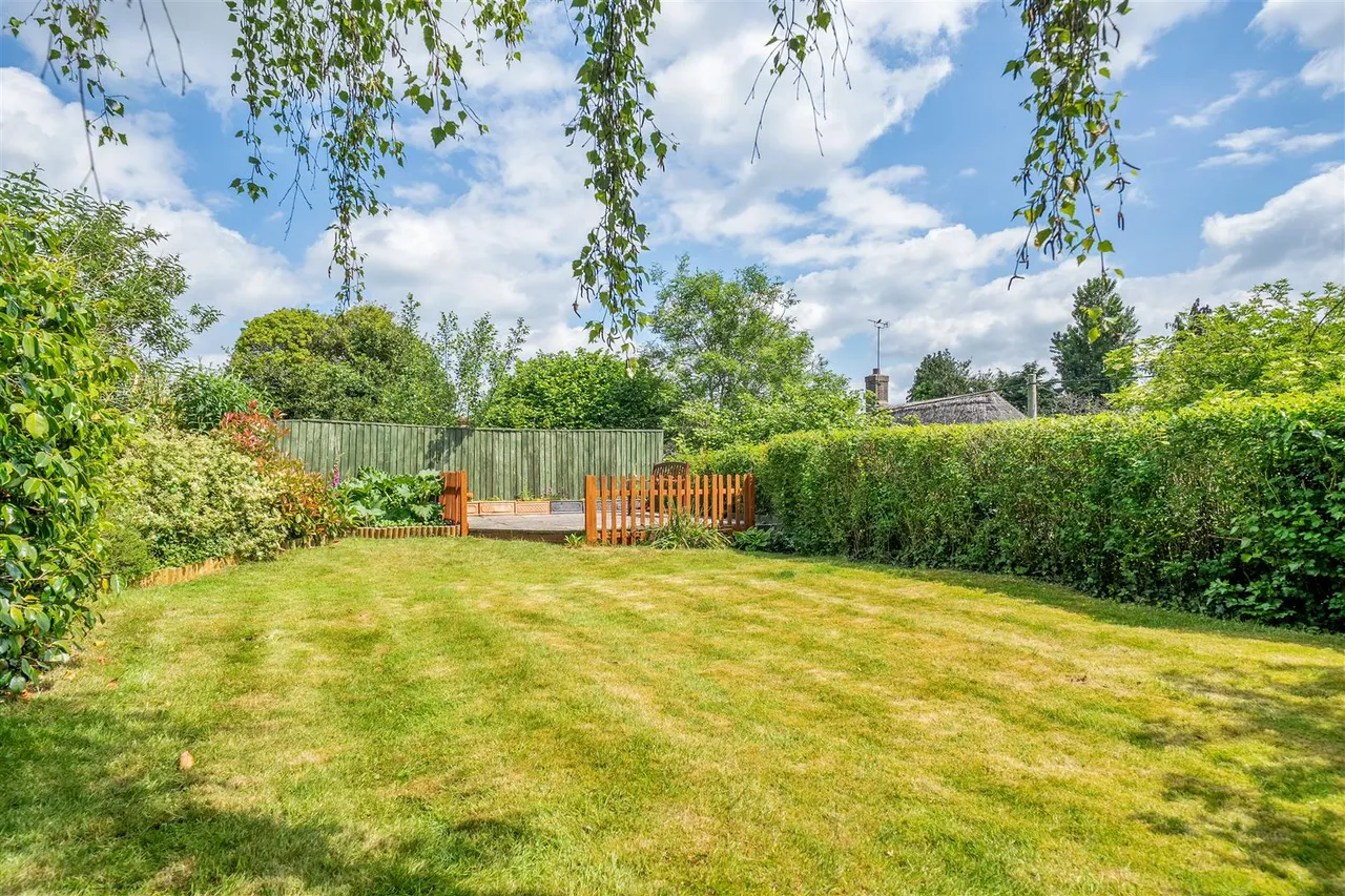 High Street, Great Cheverell, SN10, photo 5