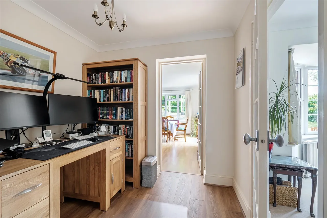 High Street, Great Cheverell, SN10, photo 12