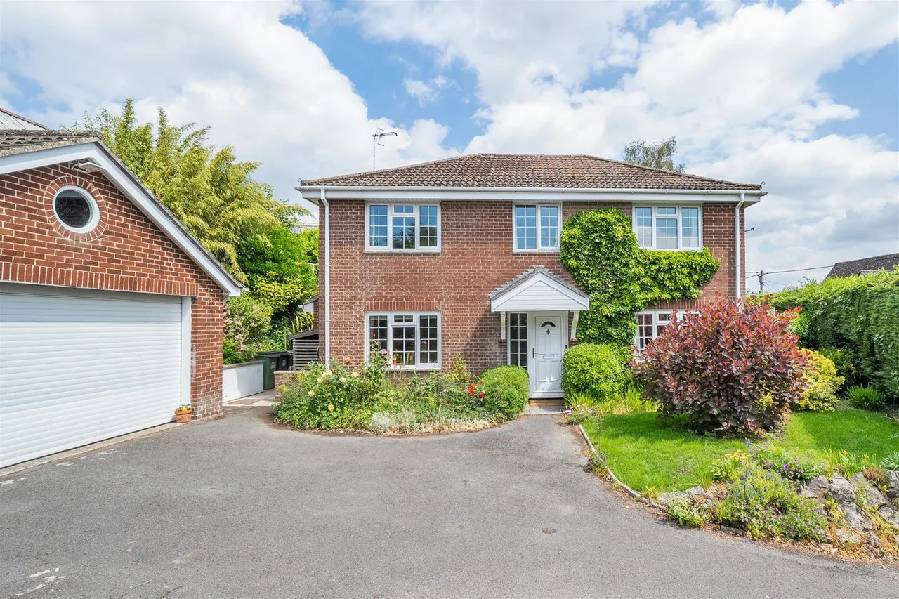 High Street, Great Cheverell, SN10, photo 21