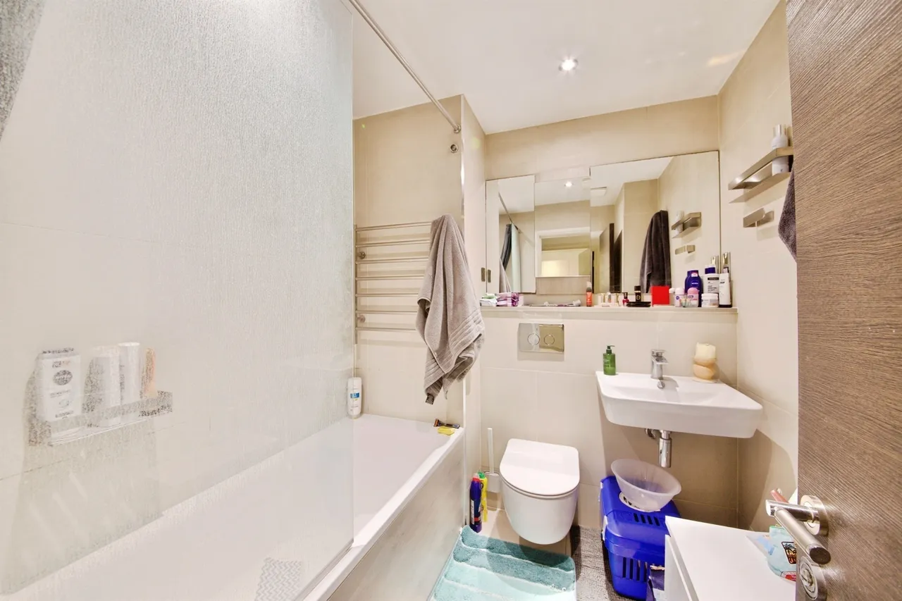 Clarendon Road, Watford, WD17, photo 6