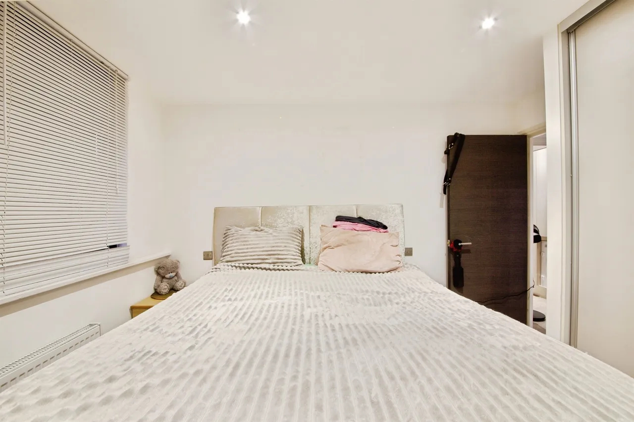 Clarendon Road, Watford, WD17, photo 8