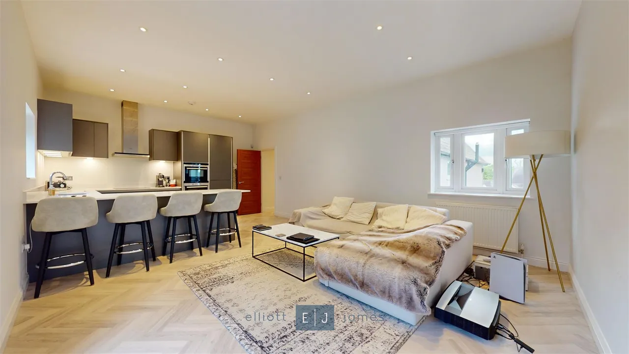 Albion Park Court, Albion Hill, photo 2