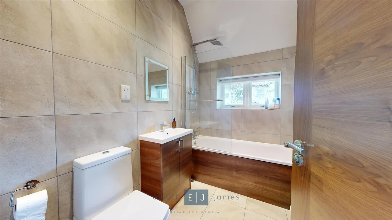 Albion Park Court, Albion Hill, photo 10