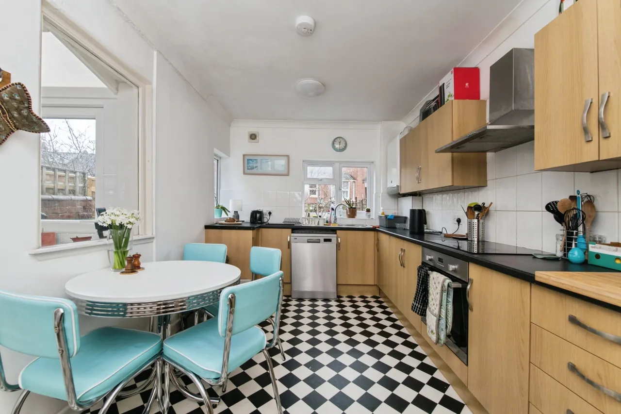 Baker Street, EX2, photo 9