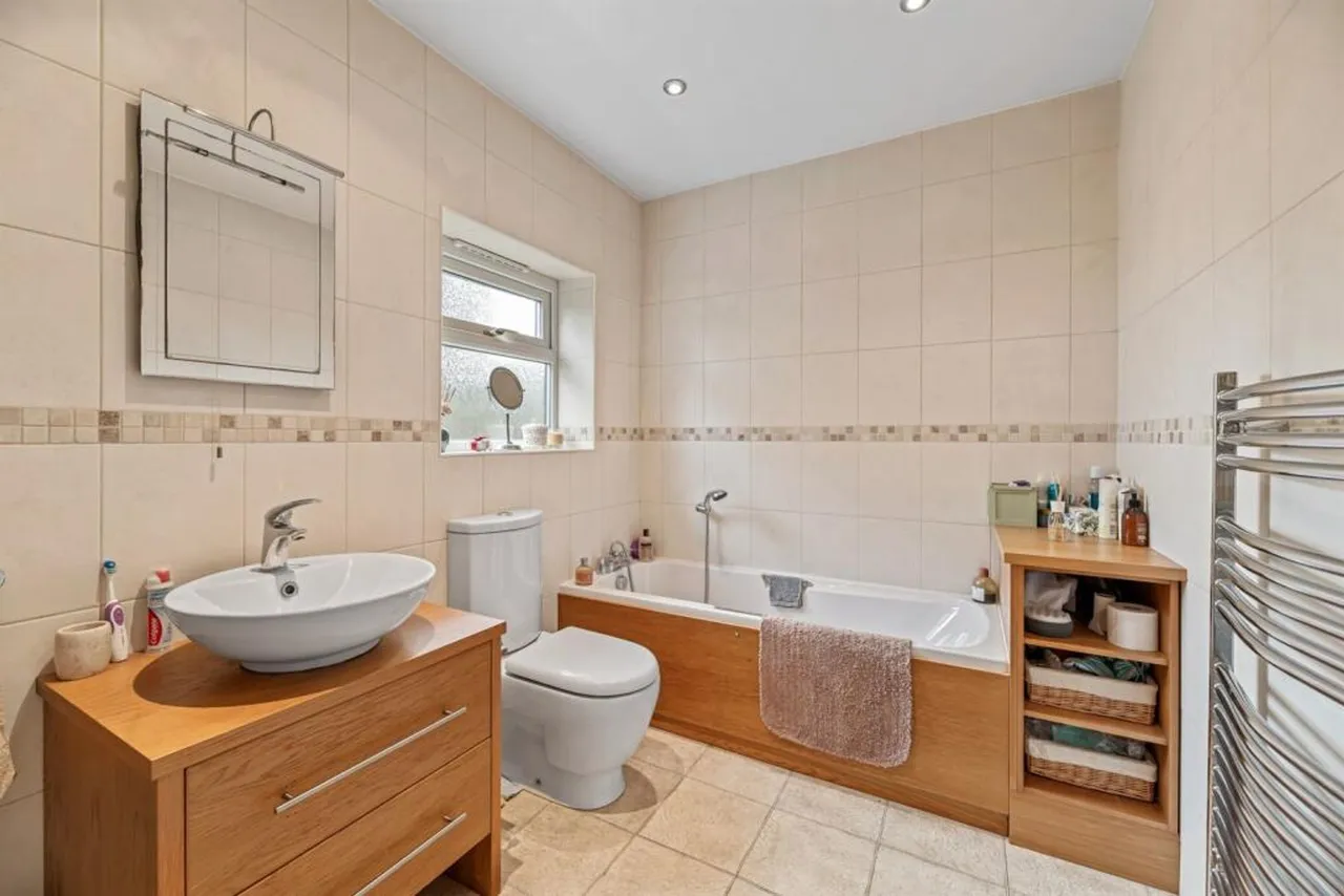 Chester Road, Runcorn, photo 9