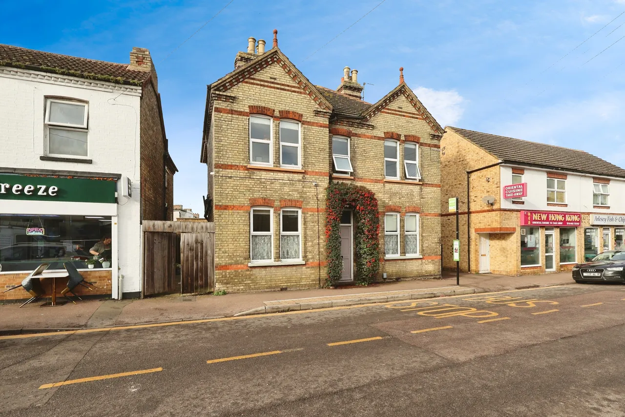 4 bed house for sale, High Street, Arlesey, SG15