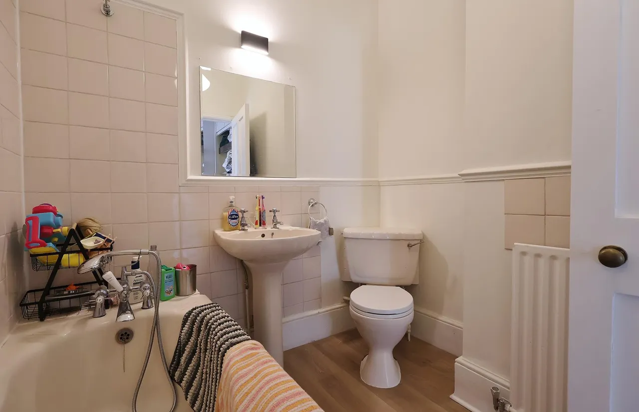 High Street, Arlesey, SG15, photo 35