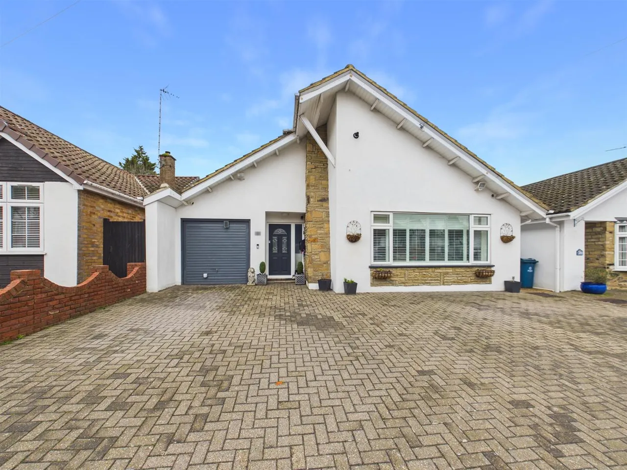 3 bed property for sale — Richmond Gardens, Harrow, HA3 6AN