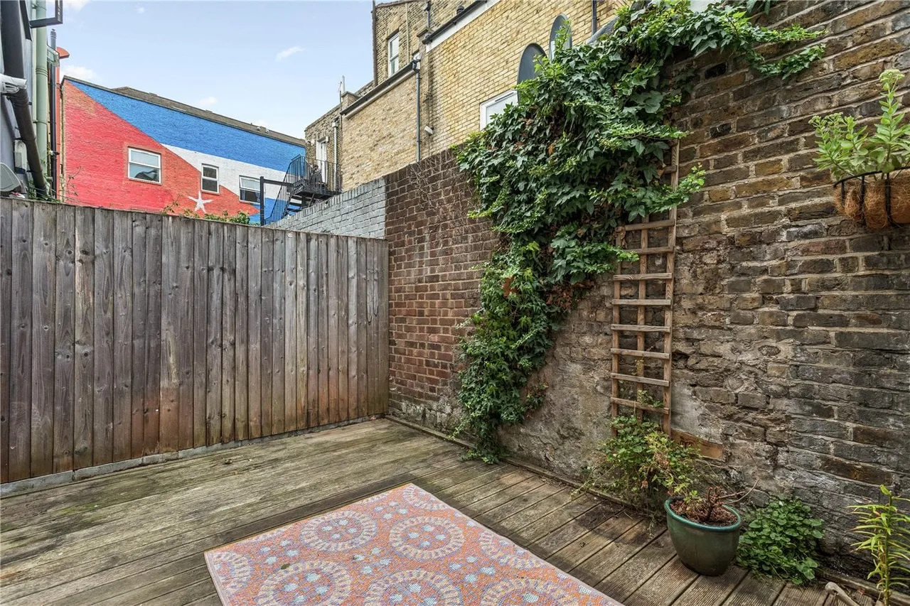 Millers Terrace, London, E8, photo 12