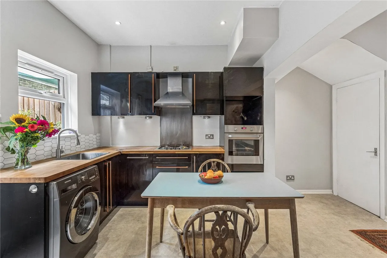Millers Terrace, London, E8, photo 6