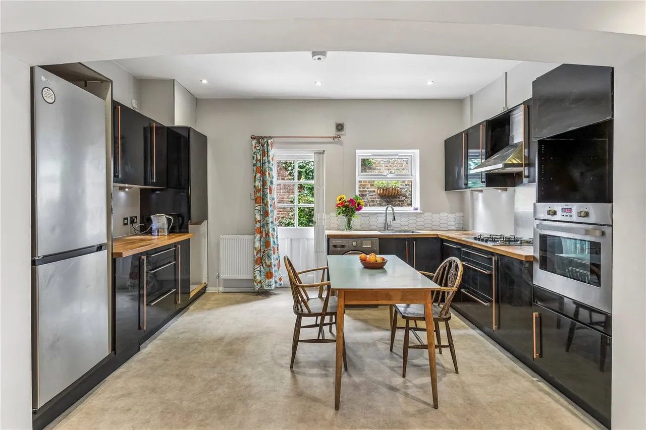 Millers Terrace, London, E8, photo 4