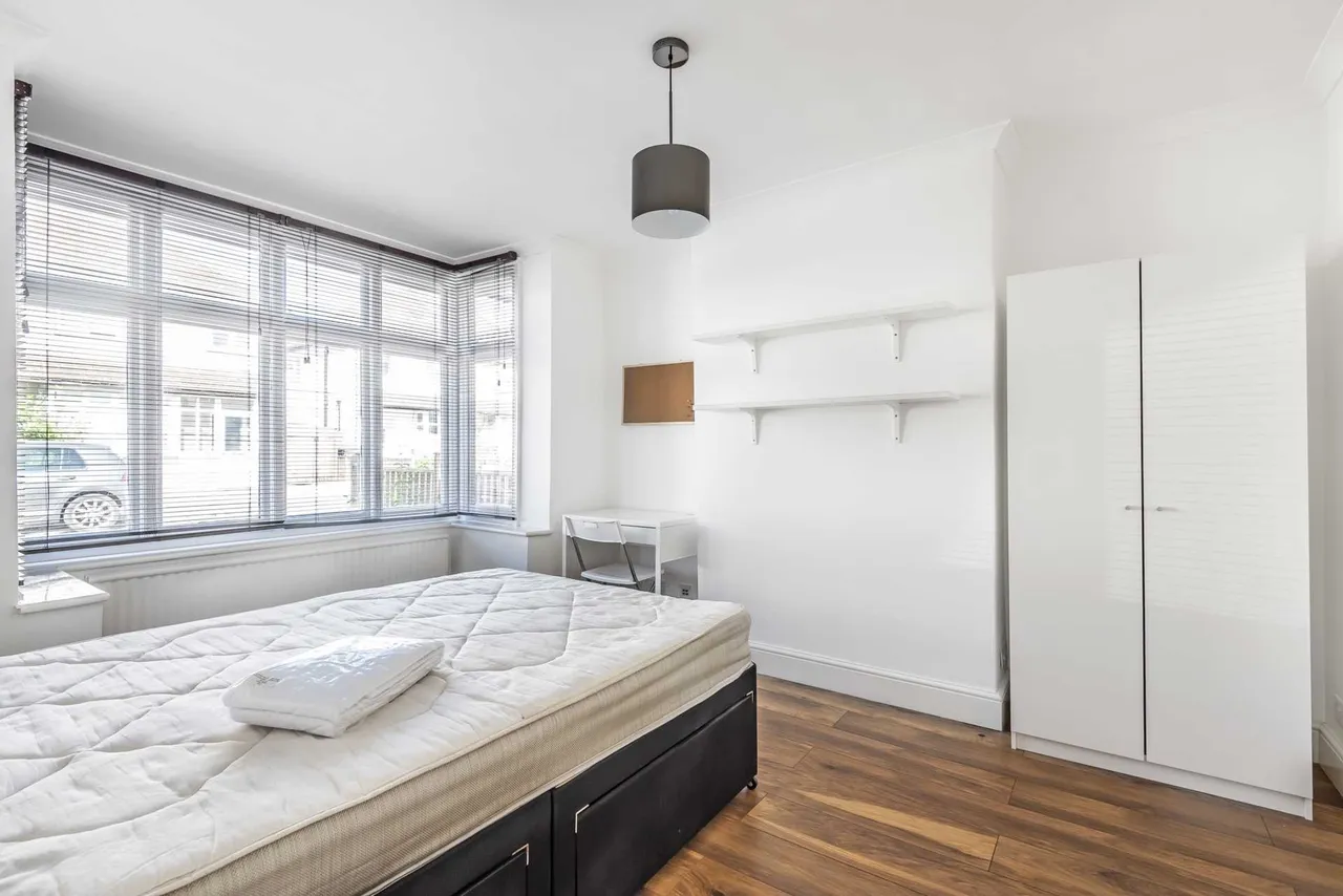 Franks Road, Guildford, GU2 9NT, photo 4