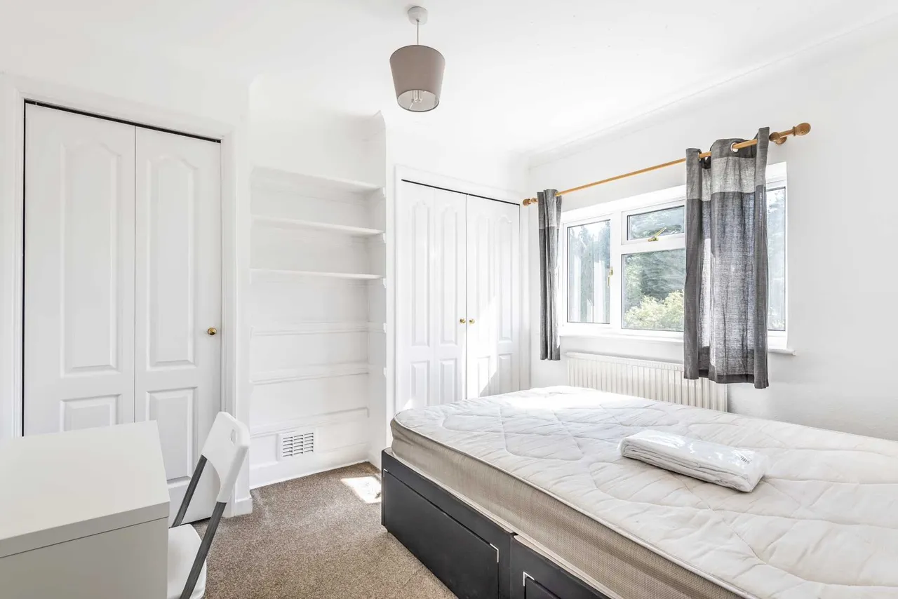 Franks Road, Guildford, GU2 9NT, photo 5
