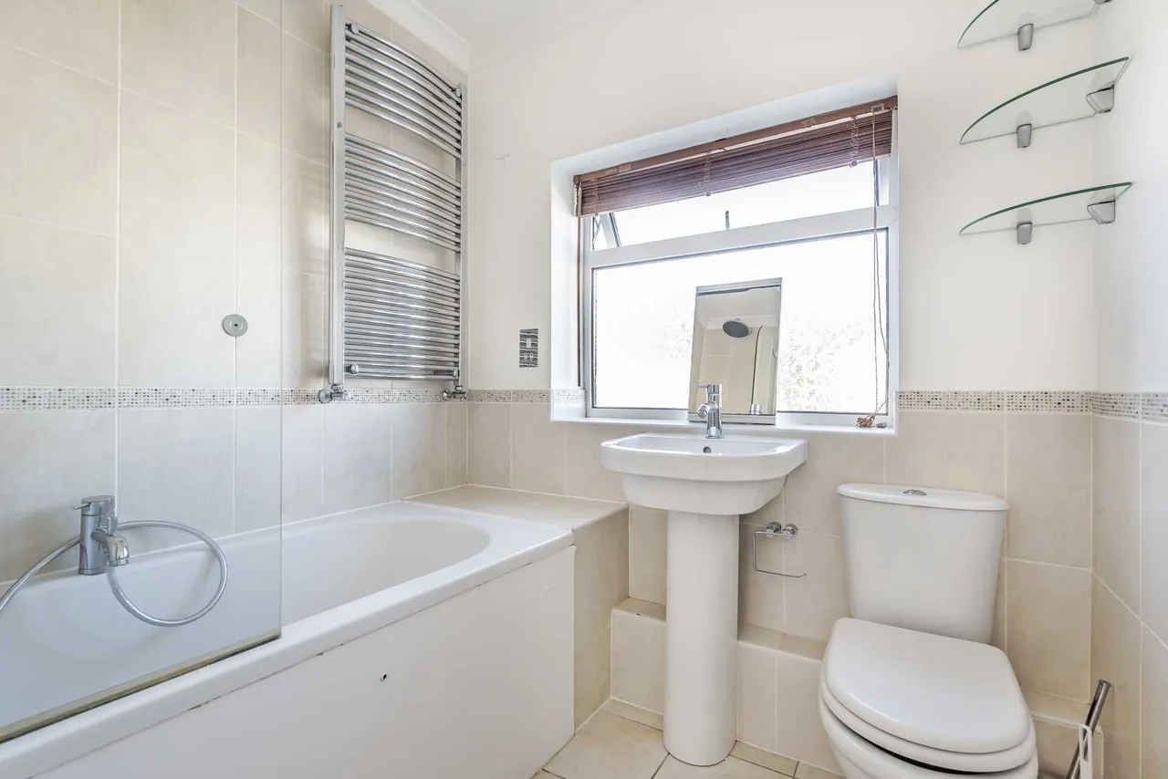 Franks Road, Guildford, GU2 9NT, photo 7