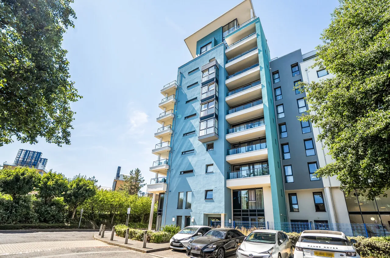 2 bed flat for sale, Ocean Way, Ocean Village, SO14