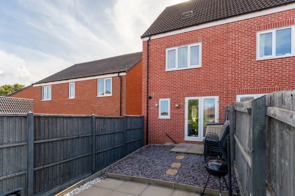 Ringlet Drive, East Leake, LE12, photo 11