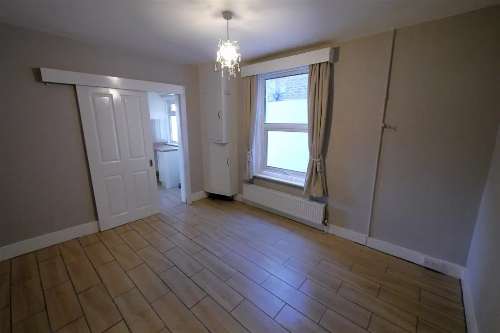 Westcourt Road, Worthing, BN14, photo 6