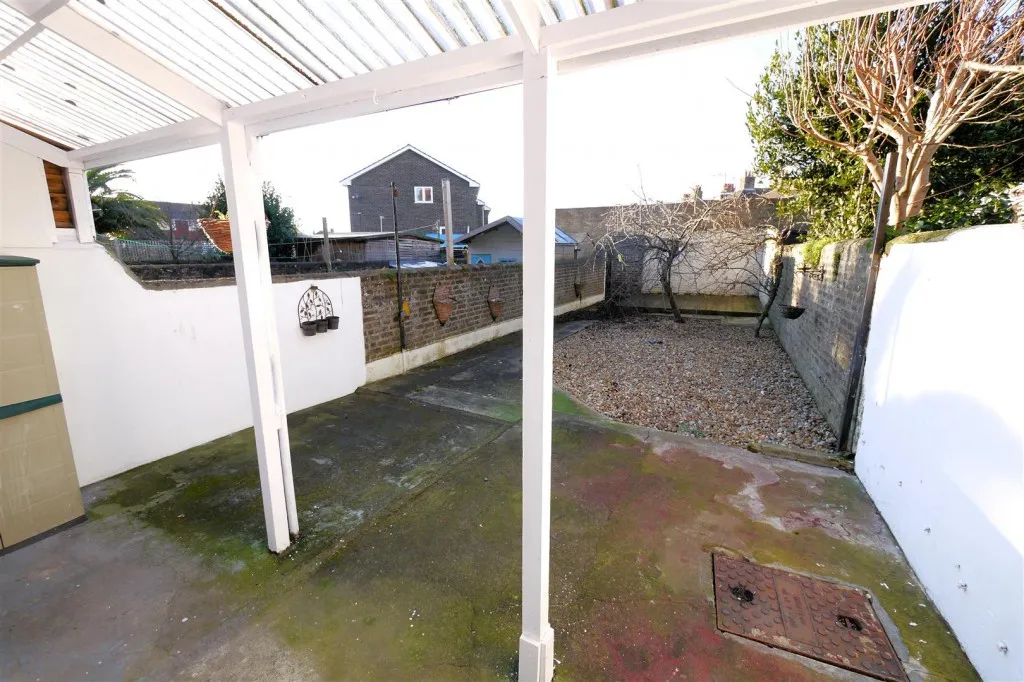 Westcourt Road, Worthing, BN14, photo 15