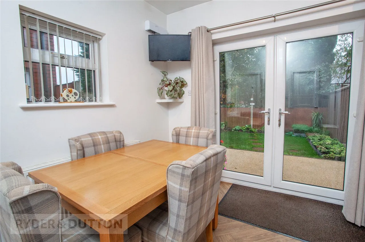 Maple Close, High Crompton, OL2, photo 8