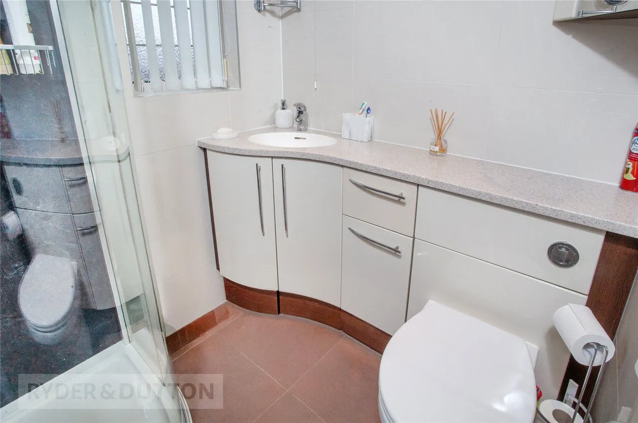 Maple Close, High Crompton, OL2, photo 18