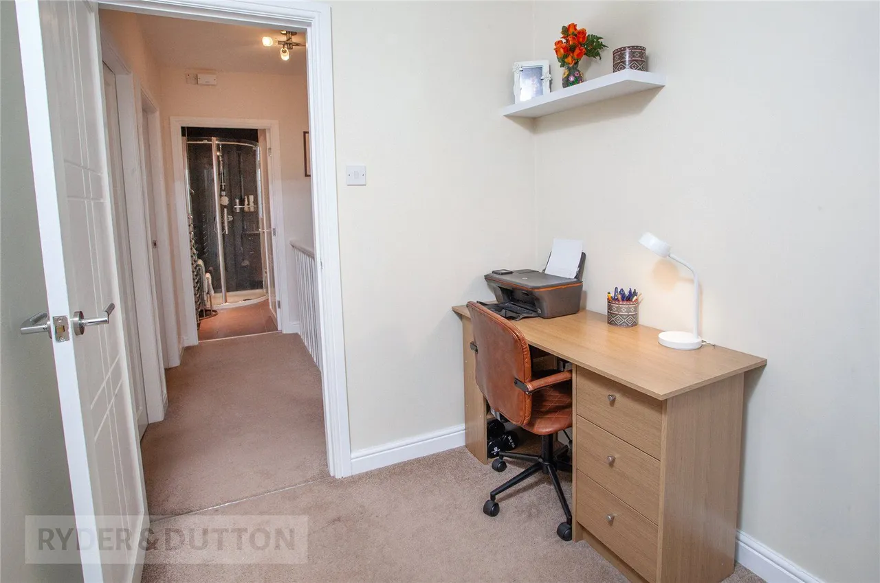 Maple Close, High Crompton, OL2, photo 16