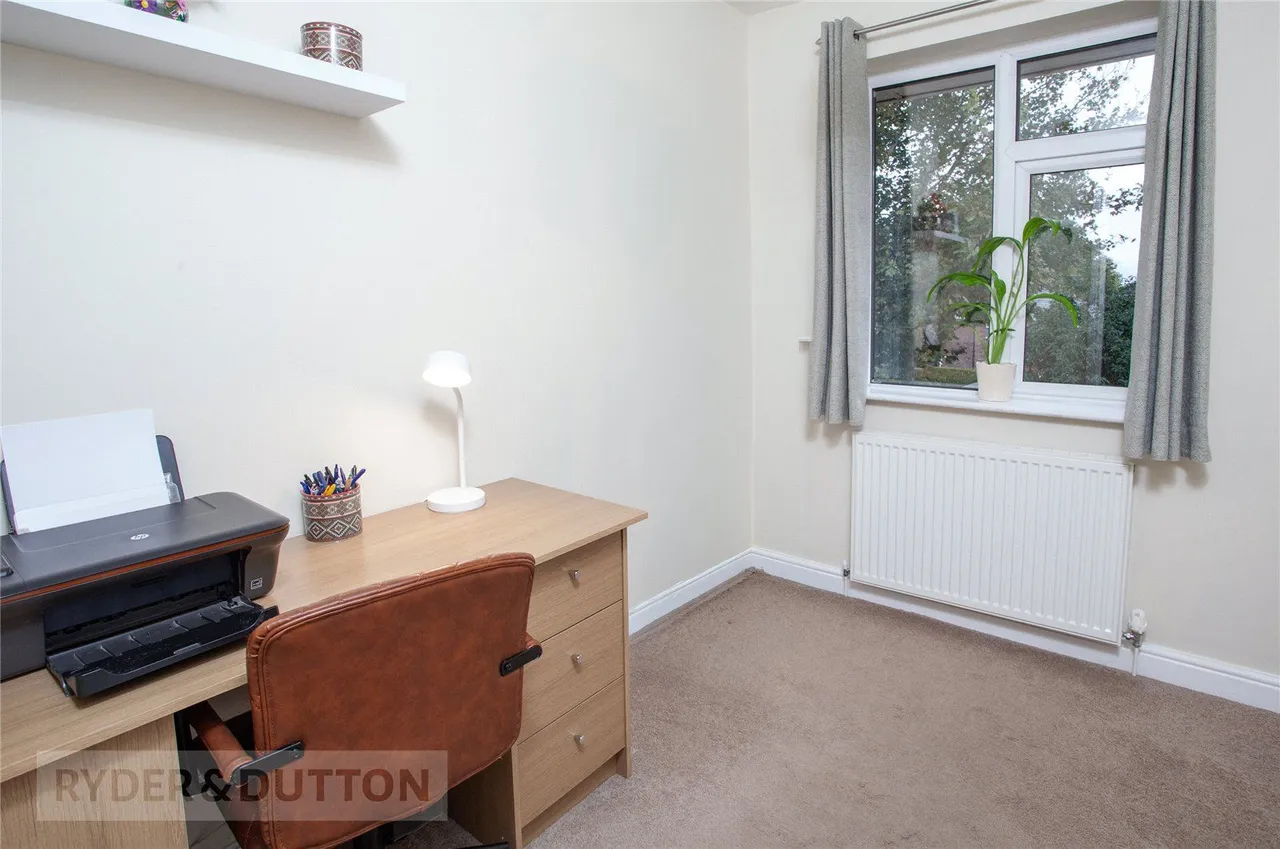 Maple Close, High Crompton, OL2, photo 15