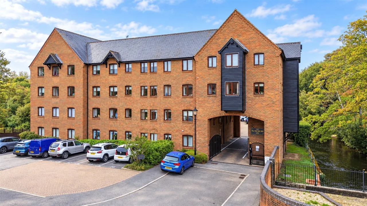 Silk Lane, Twyford, RG10, photo 14