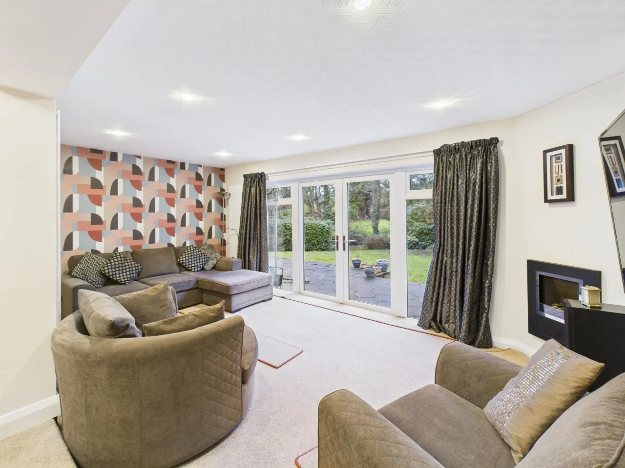 Salander Crescent, Wistaston, photo 8