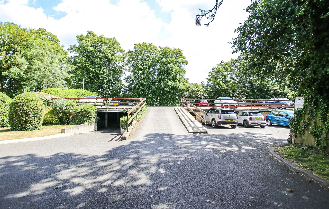 Harcourt Avenue, Wallington, photo 11