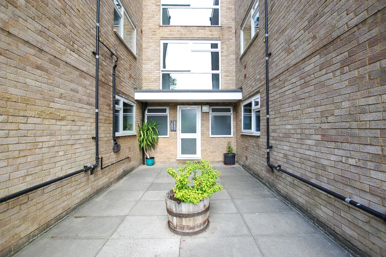 Harcourt Avenue, Wallington, photo 10