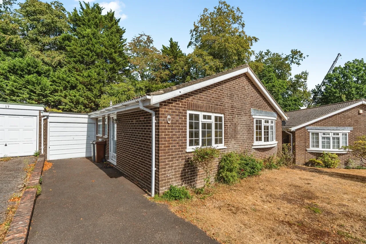 3 bed house for sale — Fairlawn Close, Rownhams, Southampton