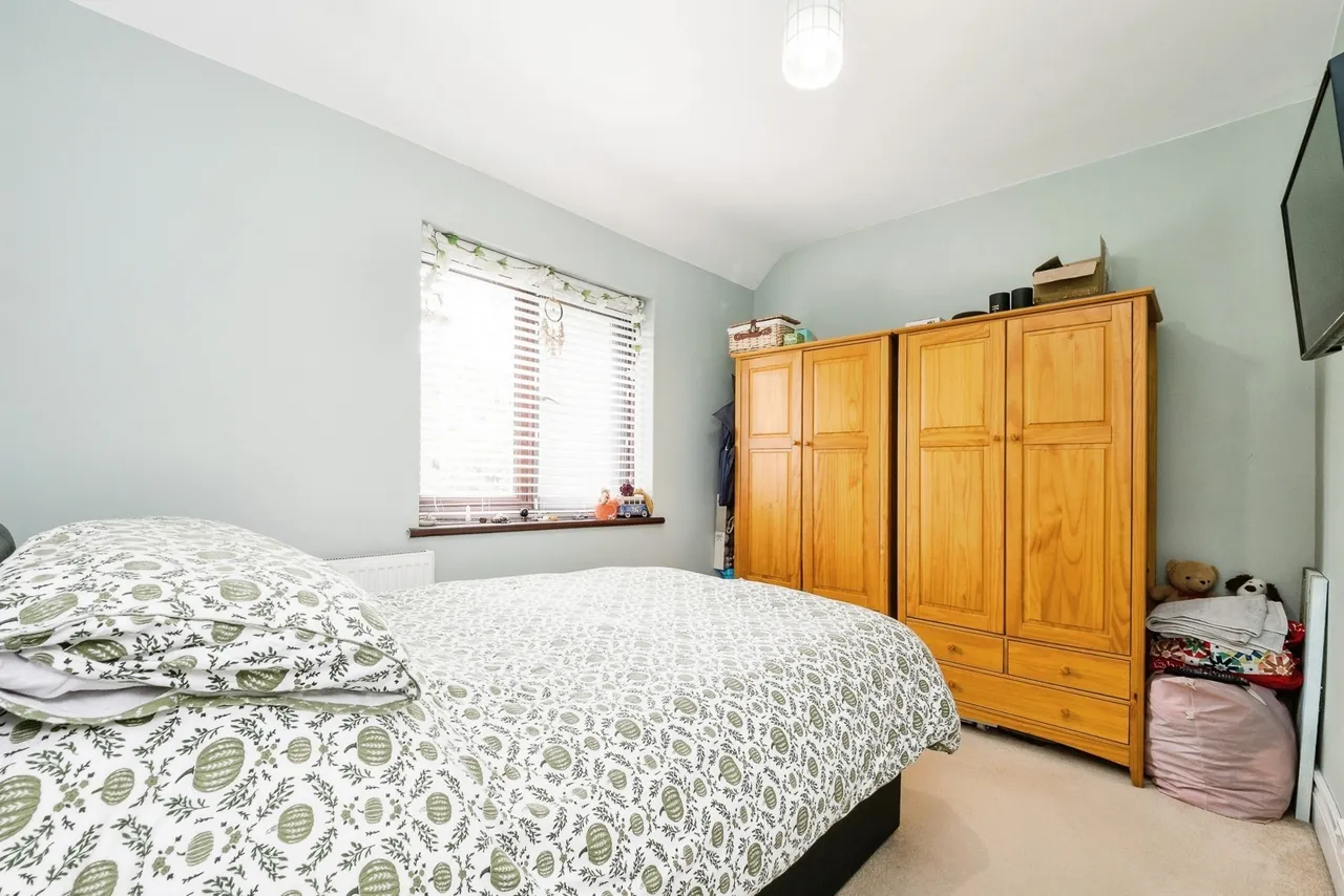 Wood Lane, Dagenham, RM8, photo 13