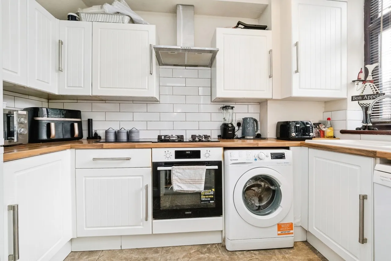 Wood Lane, Dagenham, RM8, photo 10