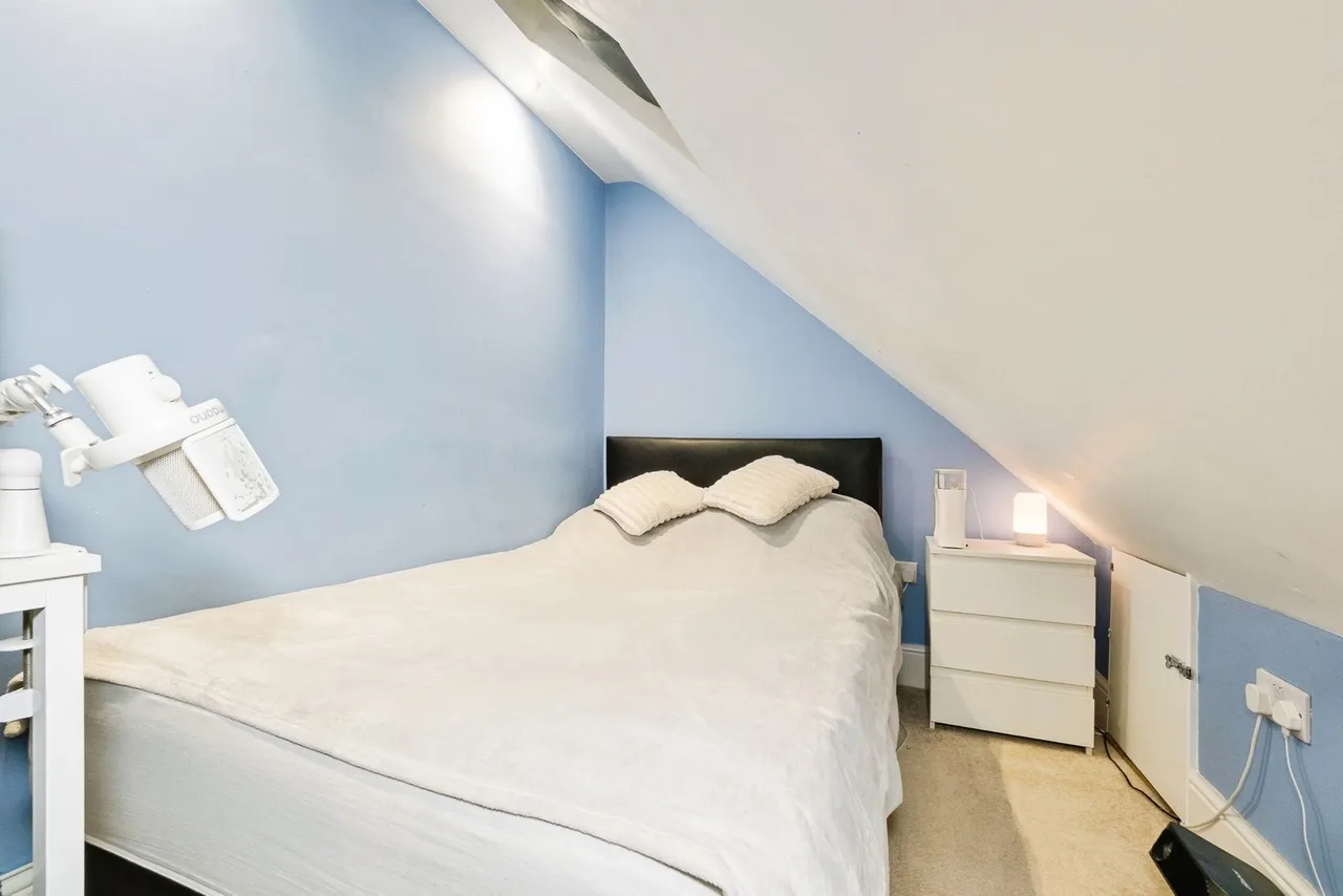 Wood Lane, Dagenham, RM8, photo 18