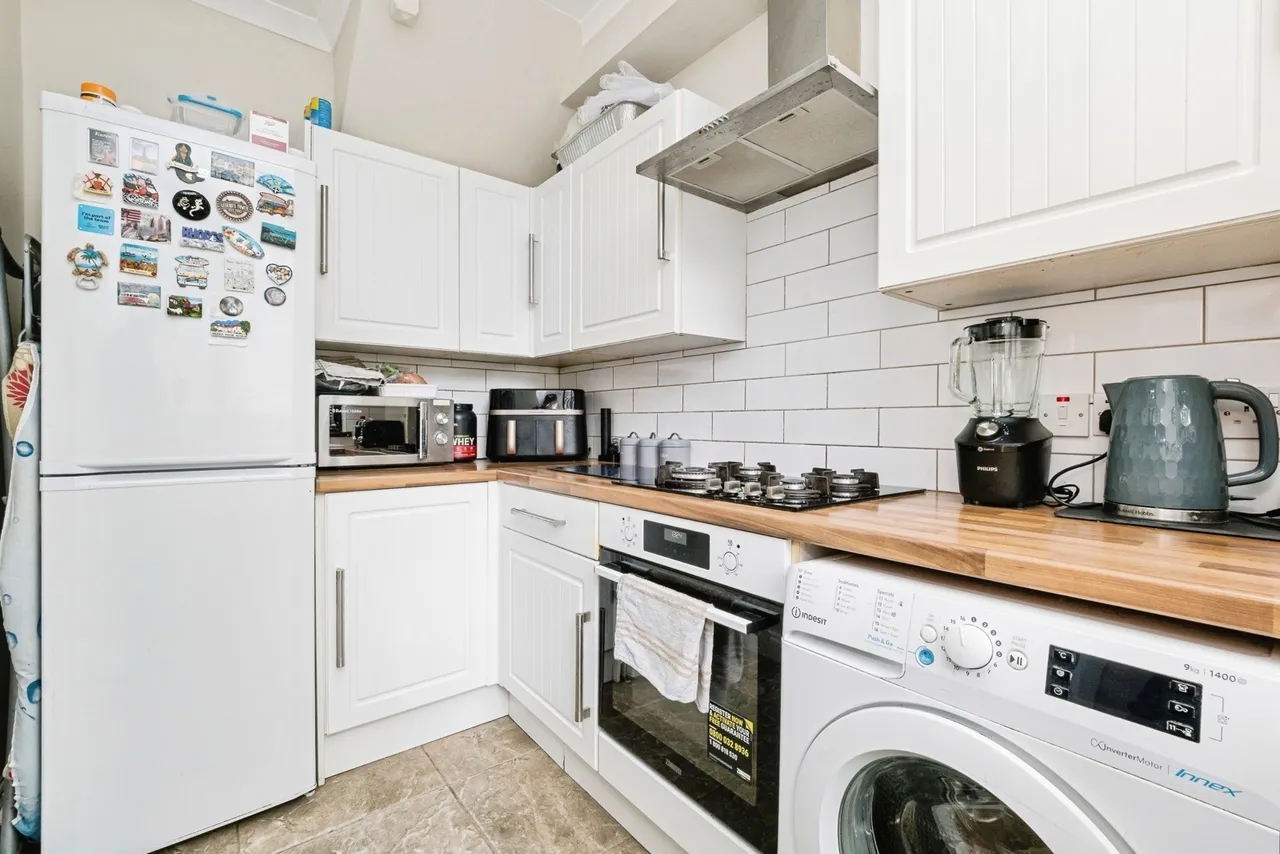 Wood Lane, Dagenham, RM8, photo 11