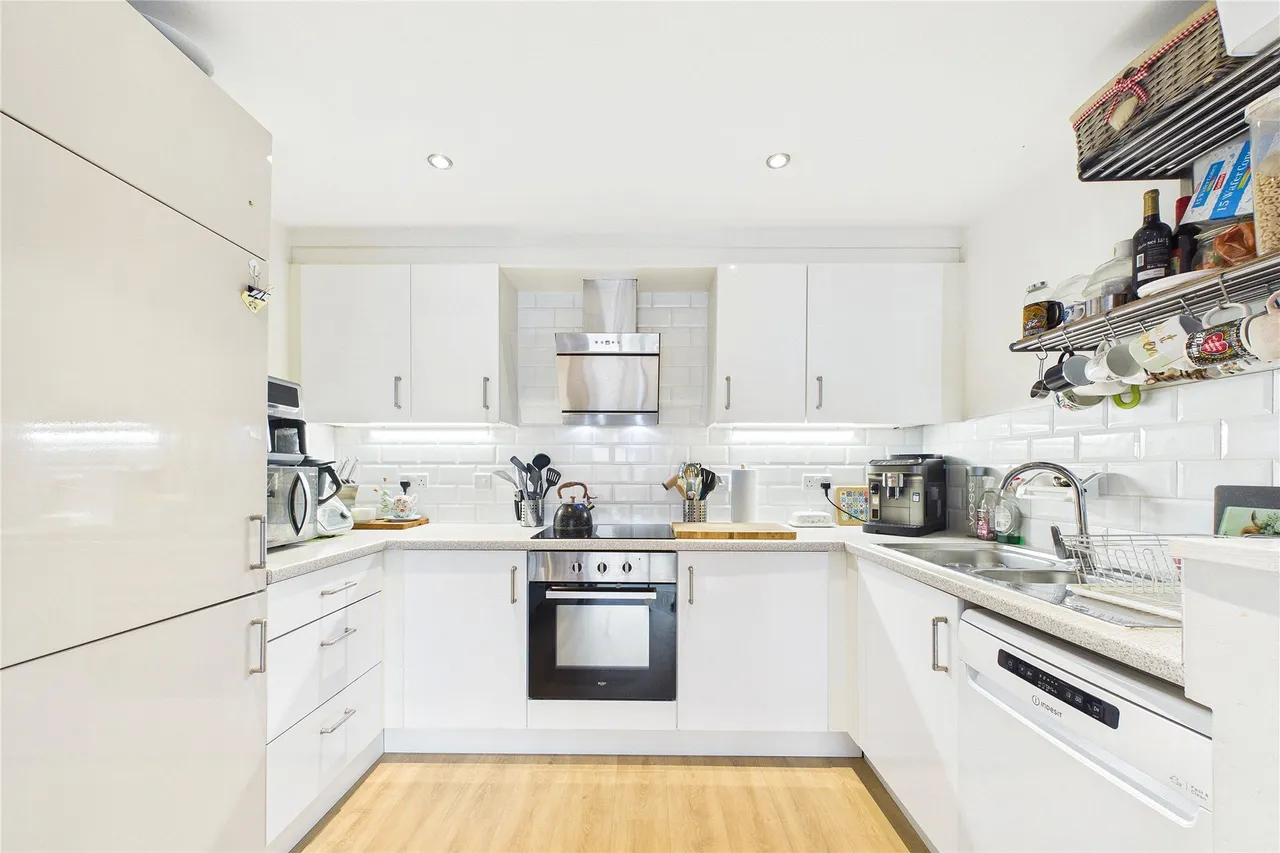 Southwell Park Road, Camberley, GU15, photo 4