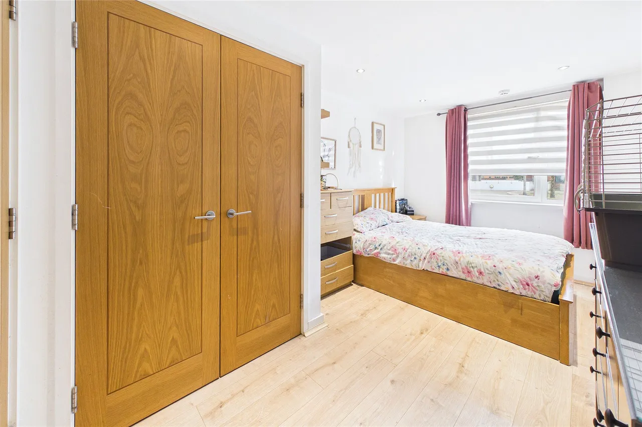 Southwell Park Road, Camberley, GU15, photo 5