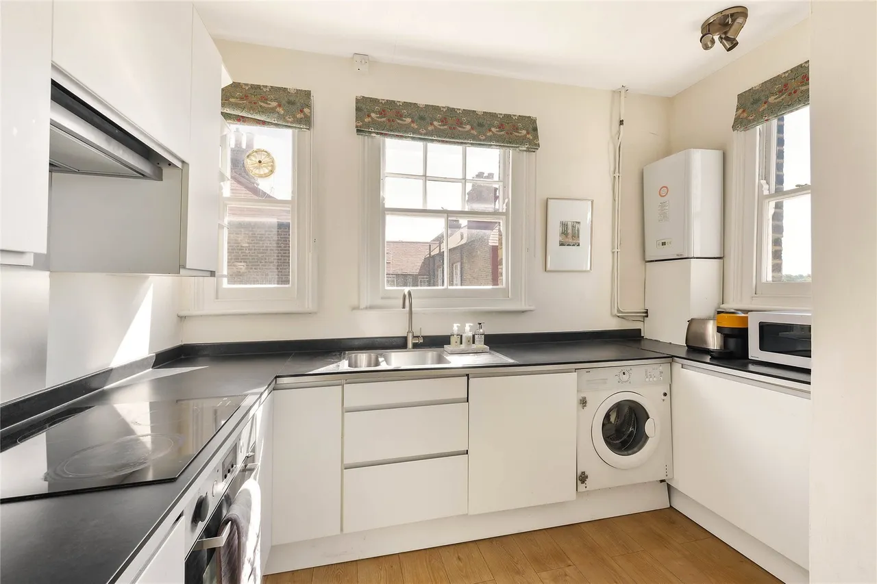 Cyril Mansions, Prince Of Wales Drive, London, SW11, photo 7