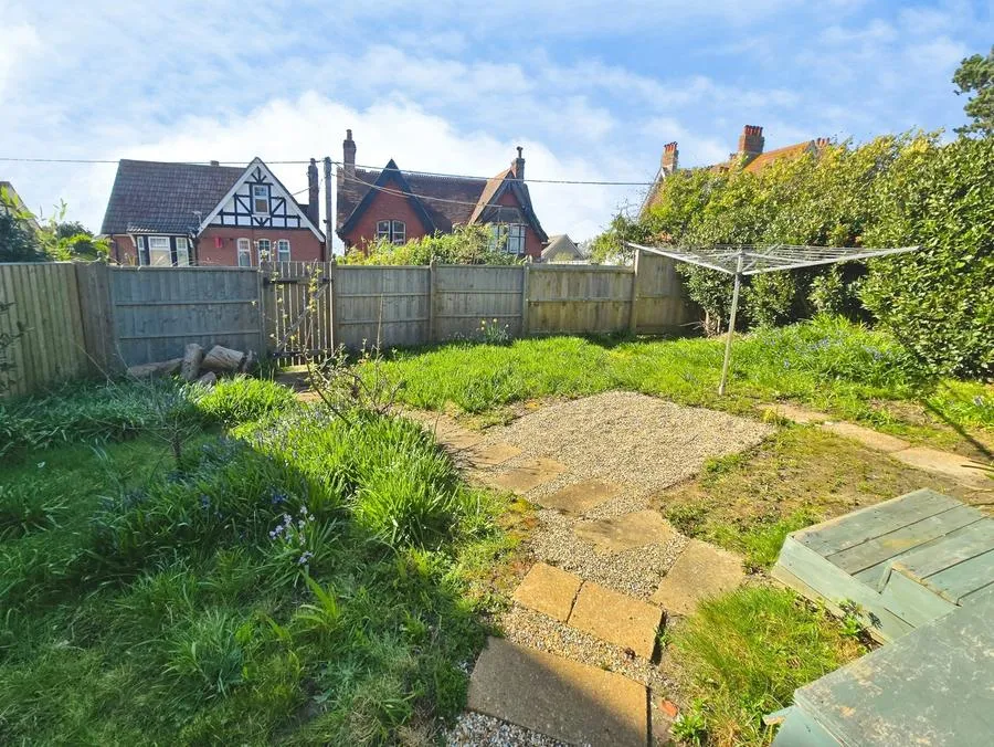 The Broadway, Totland Bay, PO39, photo 17