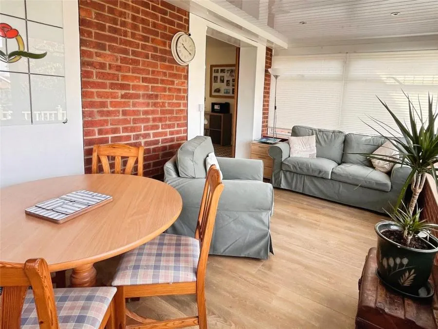 The Broadway, Totland Bay, PO39, photo 6