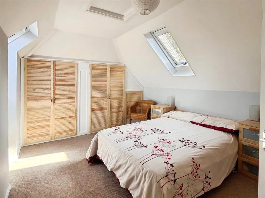 The Broadway, Totland Bay, PO39, photo 9