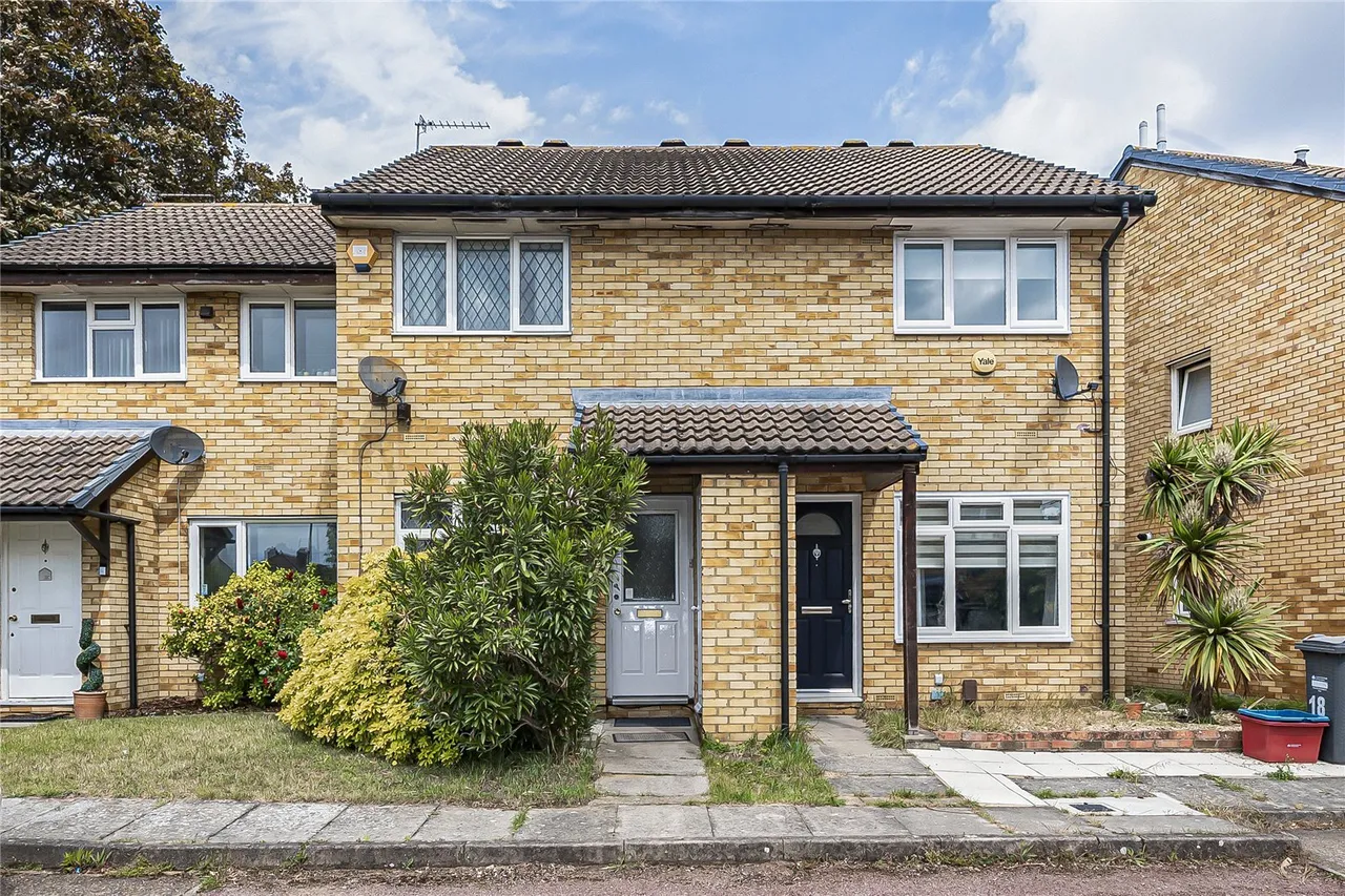 2 bed house for sale, Wainwright Grove, Isleworth, TW7