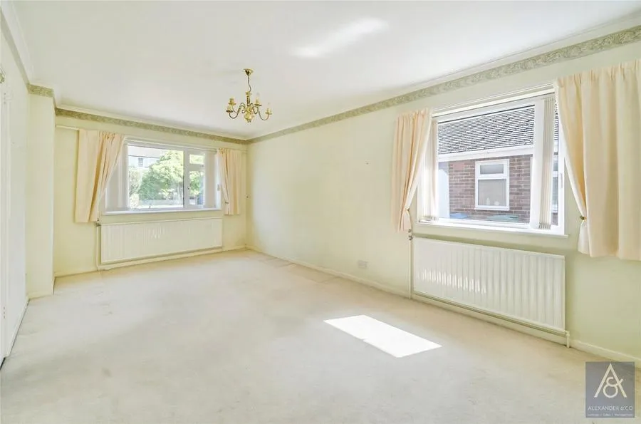 Highlands Road, Buckingham, MK18, photo 9