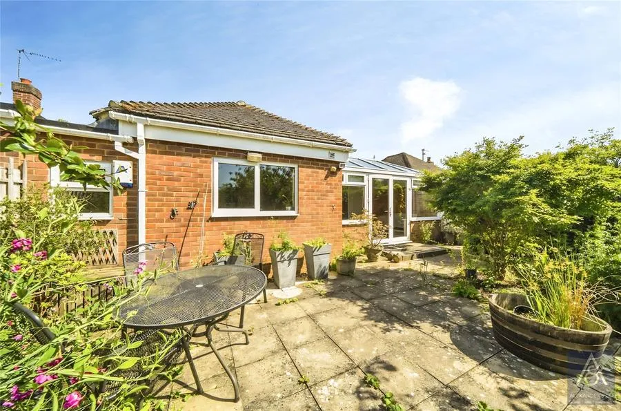 Highlands Road, Buckingham, MK18, photo 20