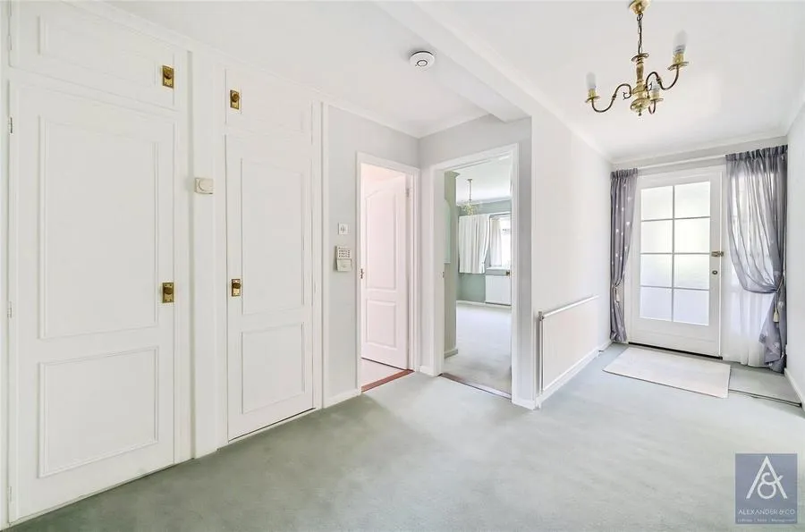 Highlands Road, Buckingham, MK18, photo 8