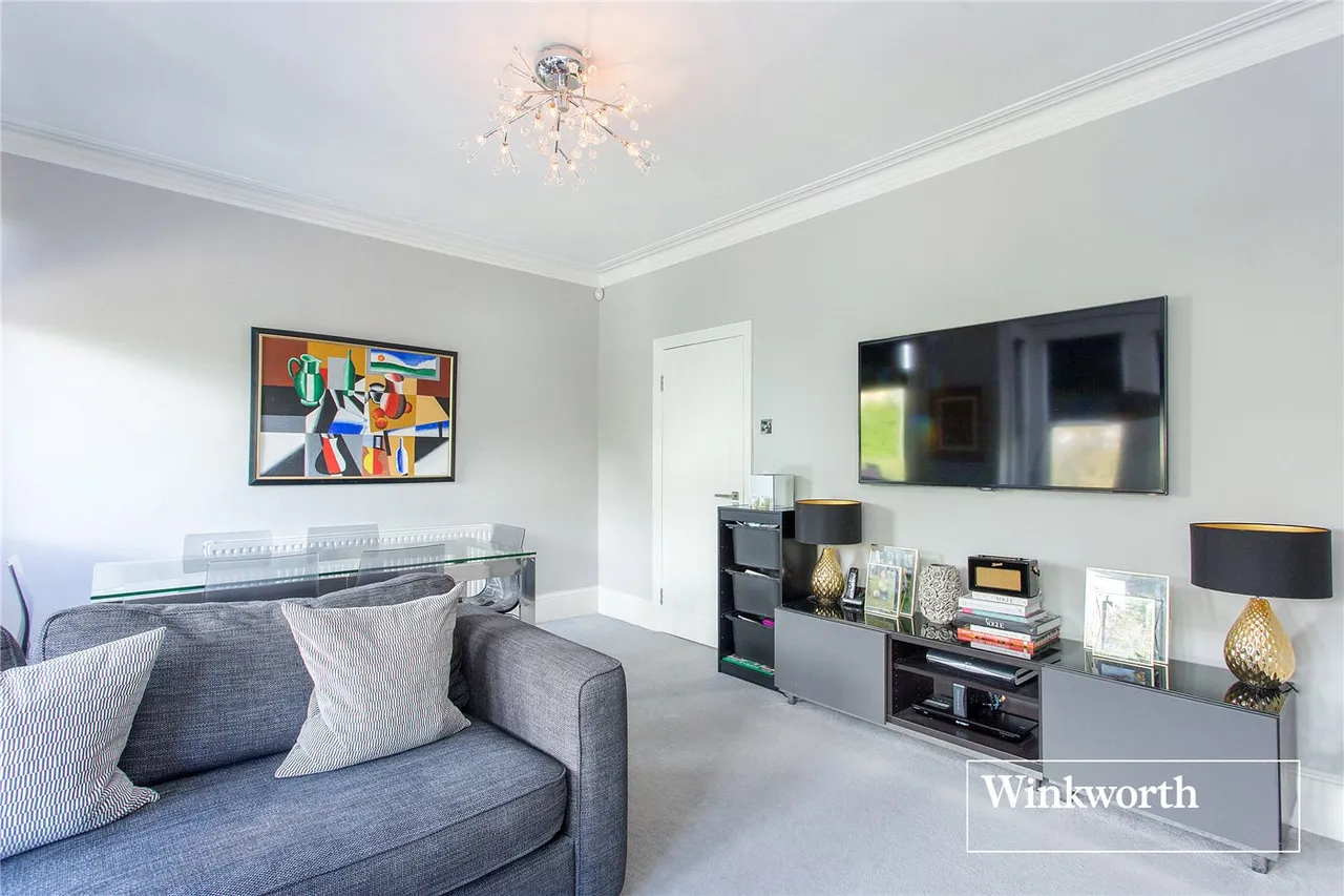 3 bed flat to rent — Squires Lane, Finchley, London, N3