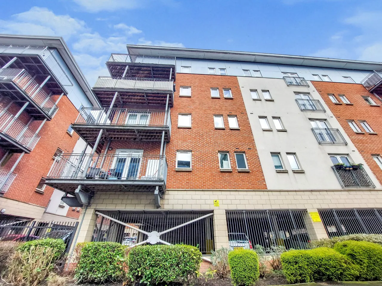Elmira Way, Salford, M5, photo 9