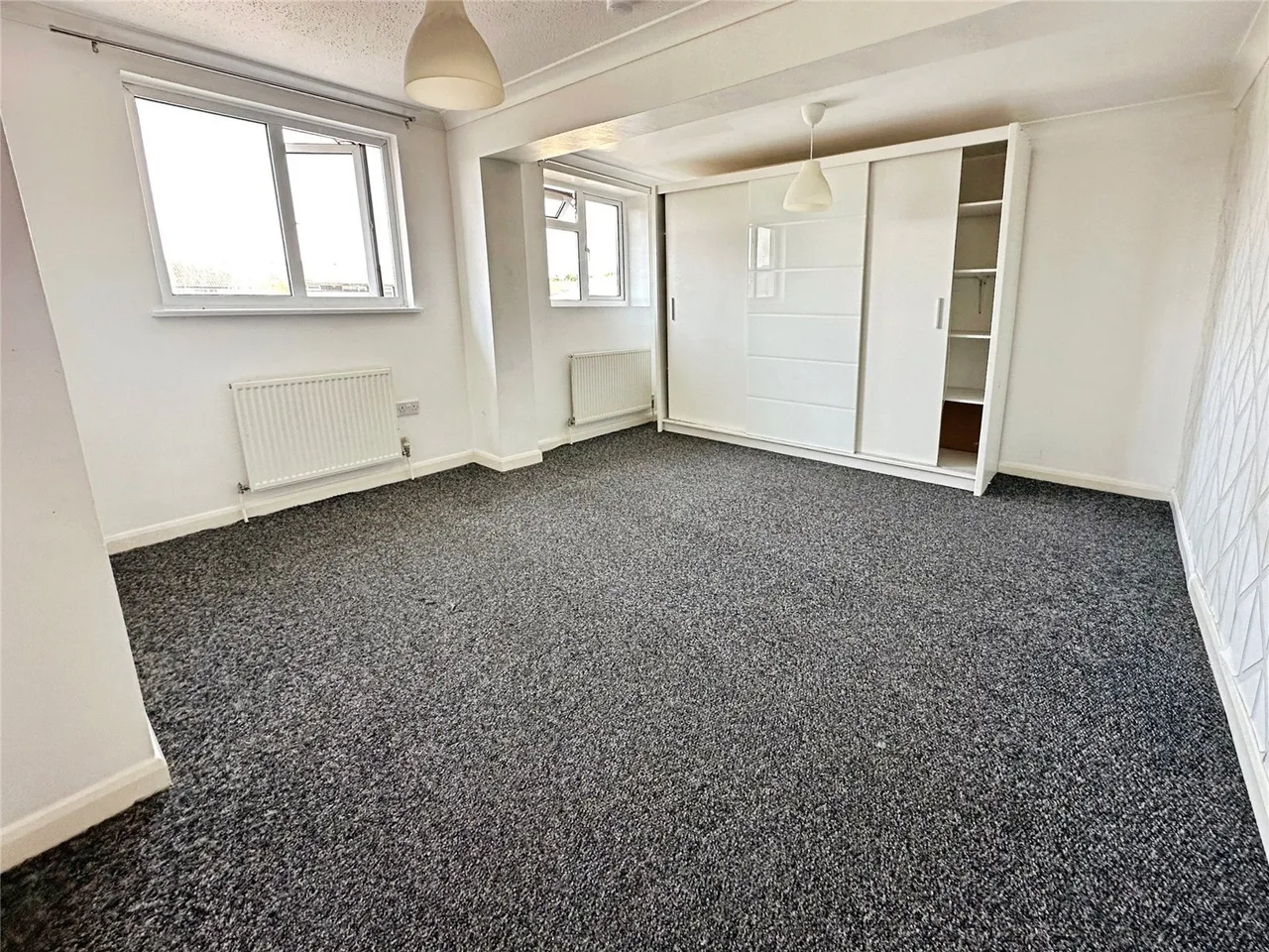 Julius Gardens, Luton, Bedfordshire, LU3, photo 9
